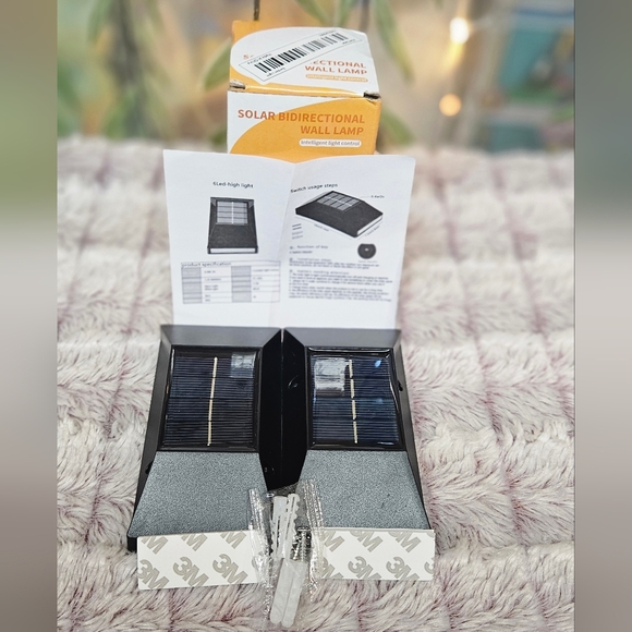 Solar Bidirectional Lights - Picture 2 of 4